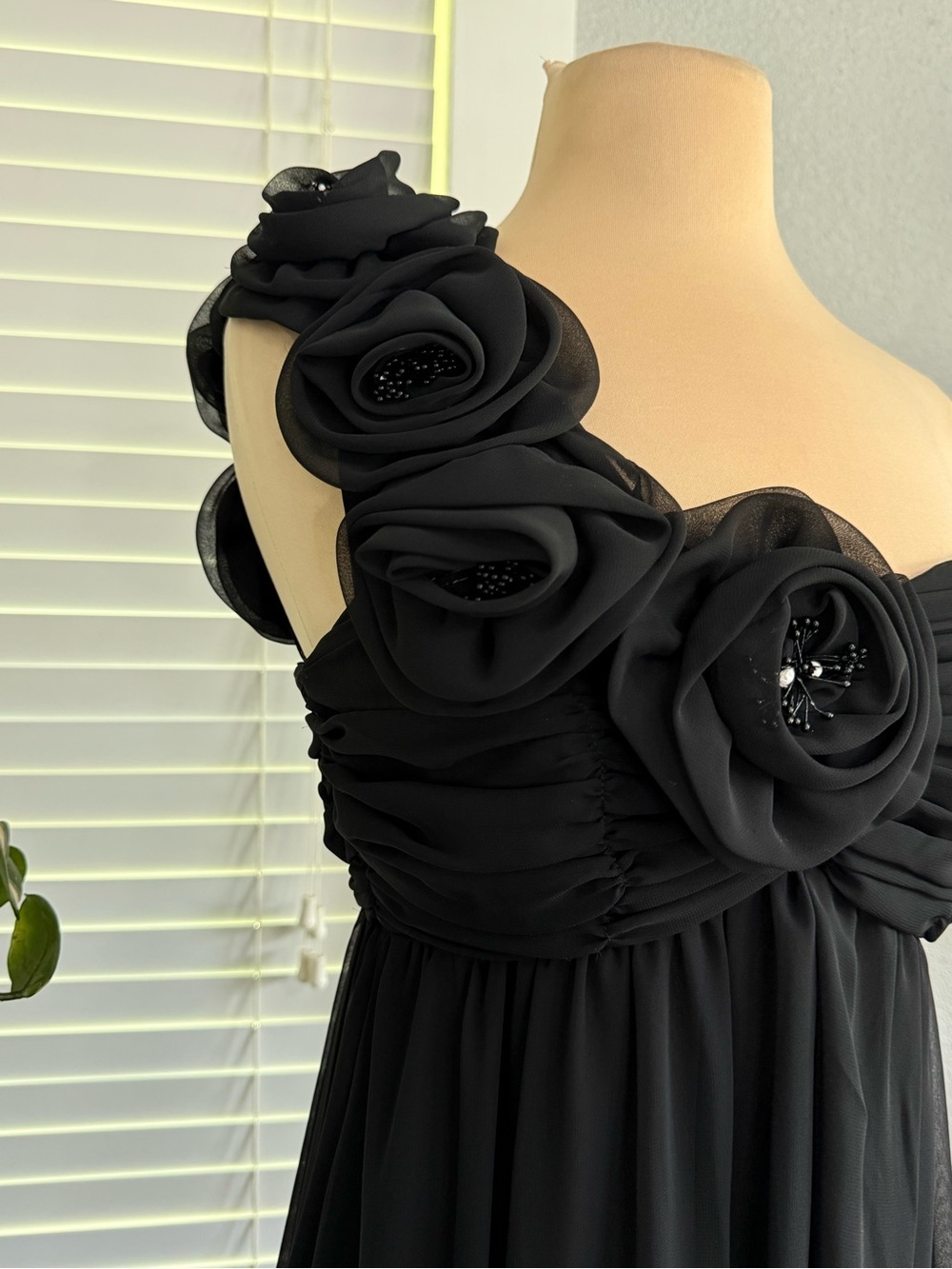 Vintage 3D Chiffon Flower One Shoulder Dress Size 4 - Picture 2 of 9